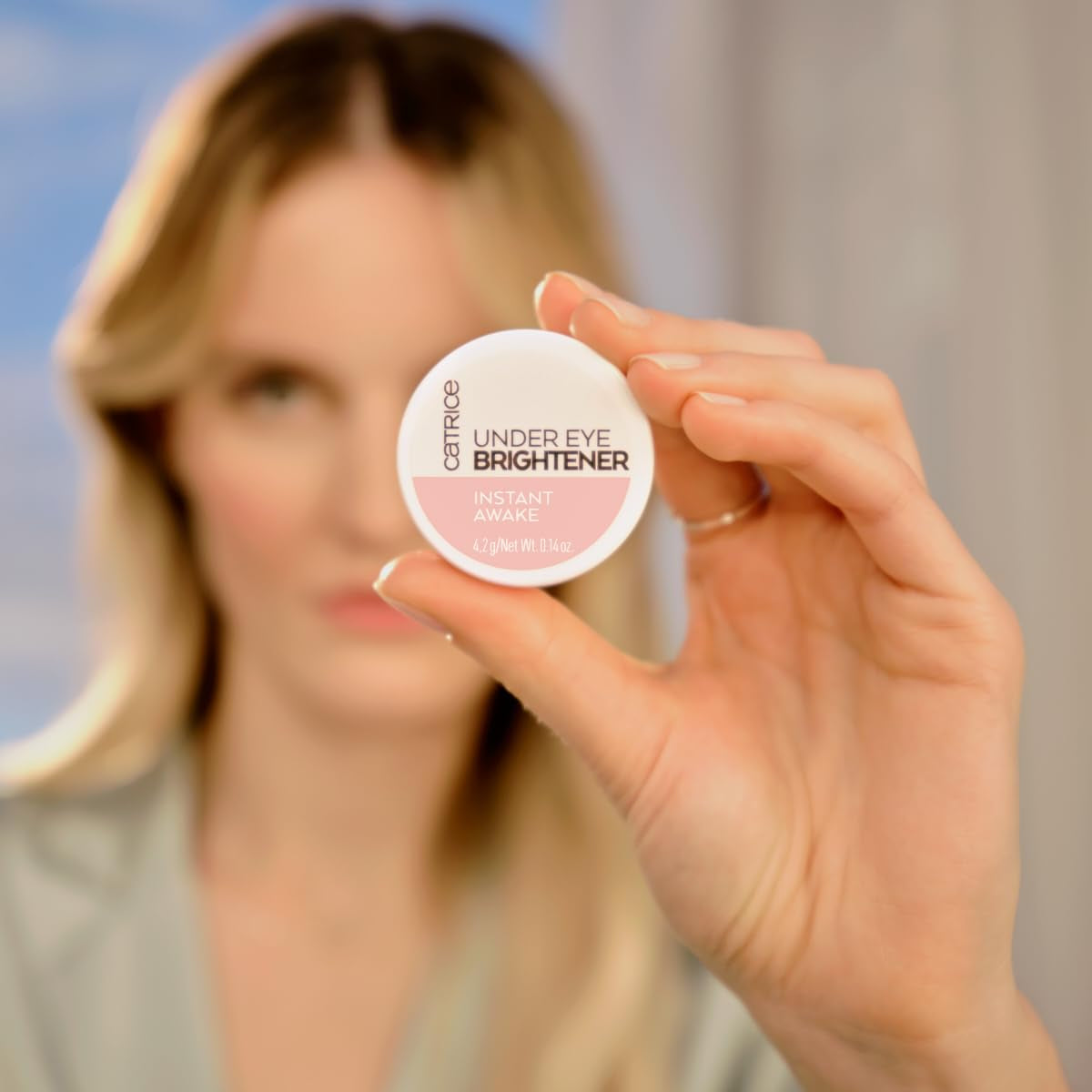 Catrice | under Eye Brightener | Conceal & Brighten Dark Circles | with Hyaluronic Acid & Shea Butter | Vegan, Cruelty Free & Paraben Free (010 | Light Rose)